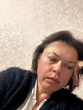 Kiravix online show from September 2025 11:55:01 PM