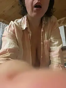 Kiravix online show from February 2026 08:42:01 PM