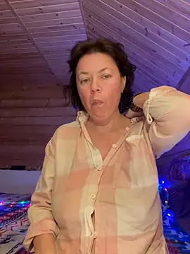 Snapshot of Kiravix chatting on December 2025 07:36:05 PM Kiravix online show from December 2025 07:36:05 PM