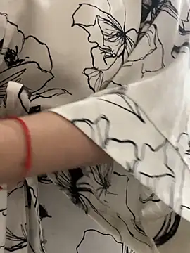 Kiravix online show from April 2026 05:27:02 PM