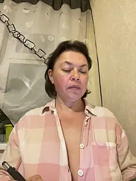 Kiravix online show from September 2025 10:04:02 PM