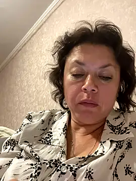 Kiravix online show from October 2025 03:58:01 PM