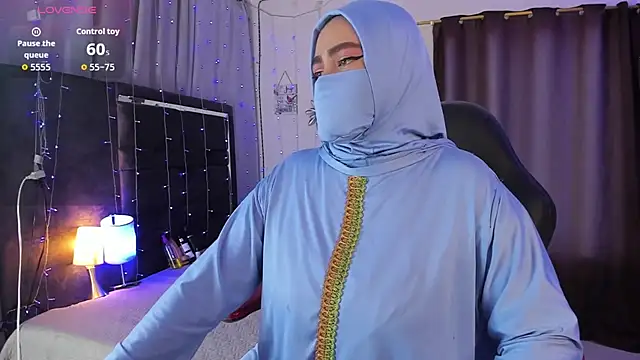 MarianFadel online show from November 2025 12:38:01 PM