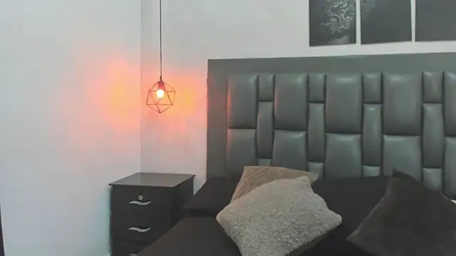 dakota roussee online show from September 2025 12:08:02 PM