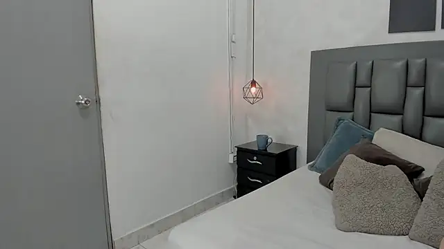 dakota roussee online show from January 2026 12:53:01 PM