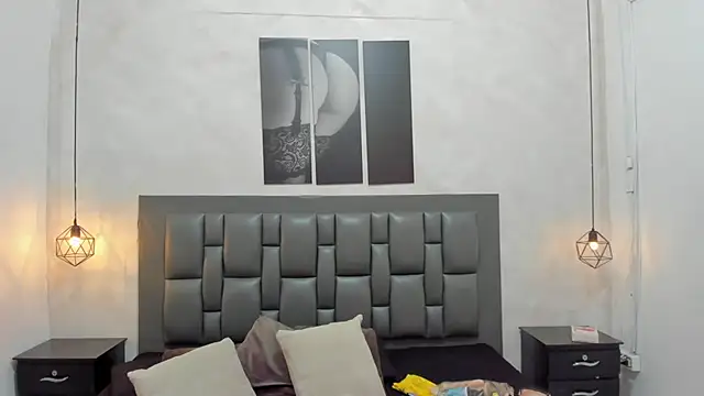 dakota roussee online show from November 2025 12:05:01 PM