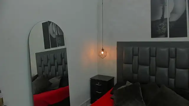 dakota roussee online show from November 2025 12:30:01 PM