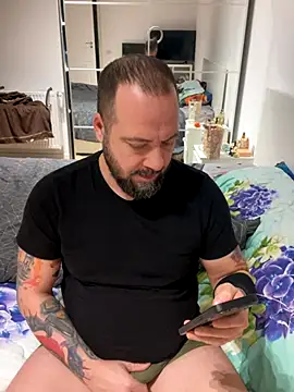 DavidMaros online show from December 2025 06:47:02 AM