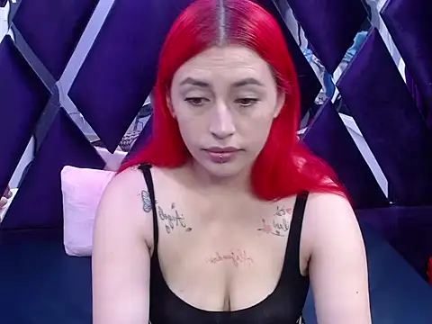 Melody Klum  online show from October 2025 01:56:01 PM