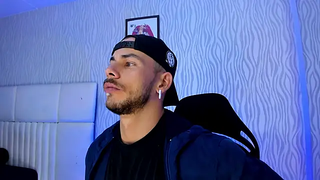 dylan jacobx online show from December 2025 03:40:02 AM