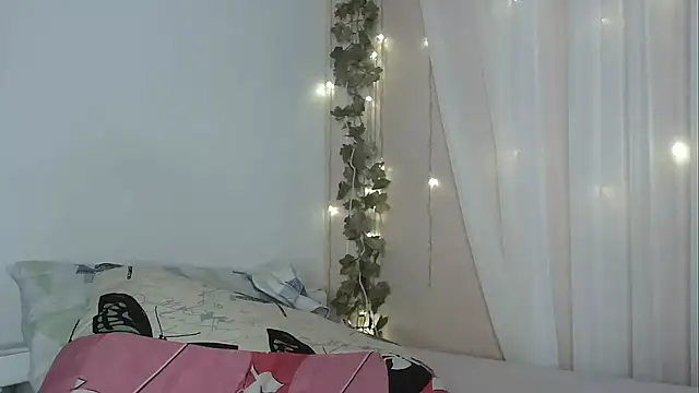 lishainparis18 online show from December 2025 01:55:01 PM