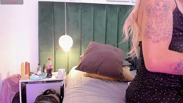 PaulinaGame online show from November 2025 02:27:02 PM