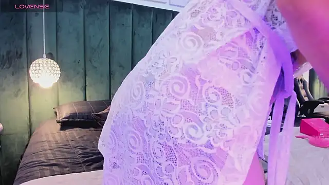 PaulinaGame online show from February 2026 05:00:02 PM