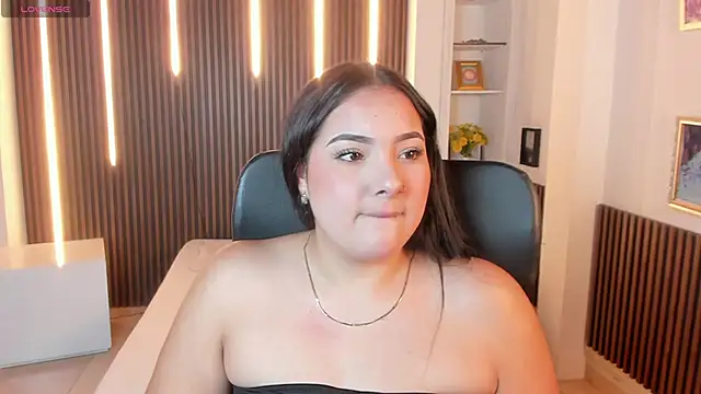 sofiacaramel online show from November 2025 02:53:01 PM