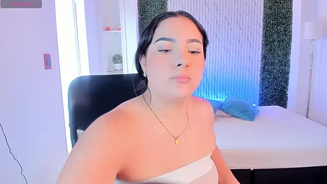 sofiacaramel online show from November 2025 02:31:02 PM