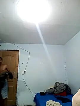 Snapshot of Bruno_Hallss chatting on December 2025 06:42:01 PM Bruno Hallss online show from December 2025 06:42:01 PM