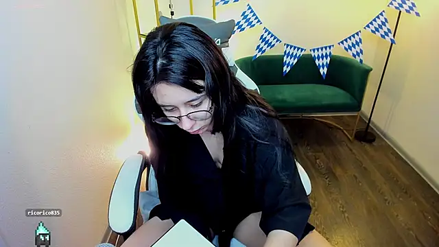 meomeee online show from September 2025 04:30:01 PM