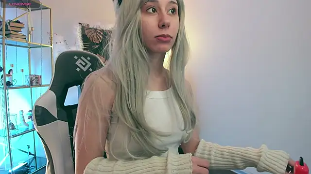 meomeee online show from January 2026 04:45:01 PM