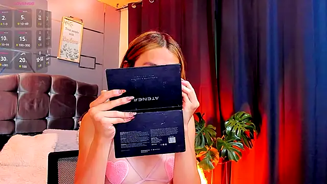 Snapshot of antonellastar24_ chatting on December 2025 03:11:01 PM antonellastar24 online show from December 2025 03:11:01 PM