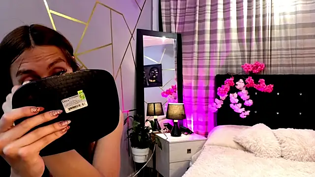 Snapshot of antonellastar24_ chatting on November 2025 03:44:01 AM antonellastar24 online show from November 2025 03:44:01 AM