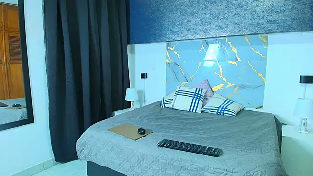 muller asher online show from November 2025 04:23:02 AM