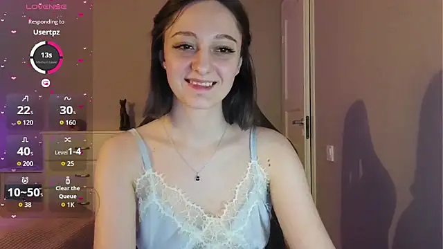 Snapshot of white_liillyy chatting on May 2026 10:14:02 PM white liillyy online show from May 2026 10:14:02 PM