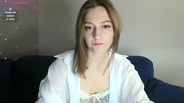 white liillyy online show from February 2026 06:26:01 PM