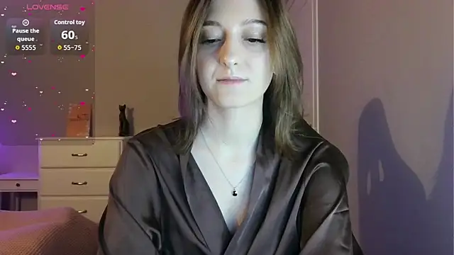 white liillyy online show from April 2026 09:38:02 PM