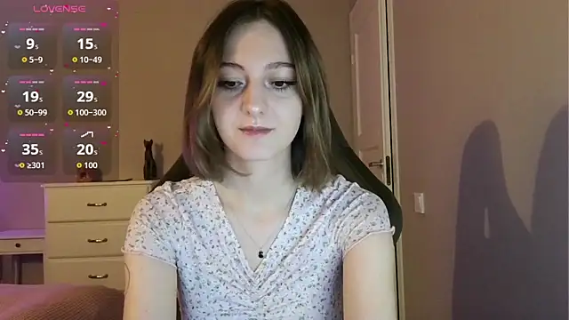 white liillyy online show from June 2026 07:57:02 PM