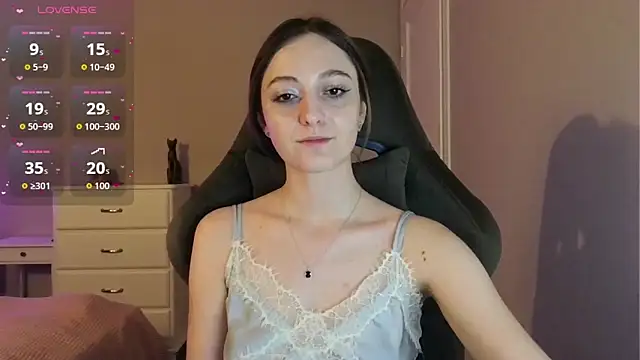 white liillyy online show from June 2026 10:55:01 PM