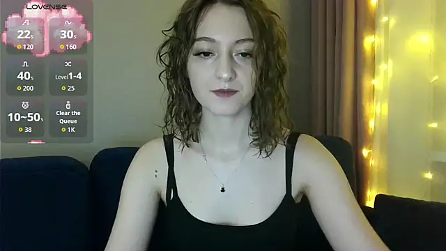 white liillyy online show from December 2025 10:10:01 PM