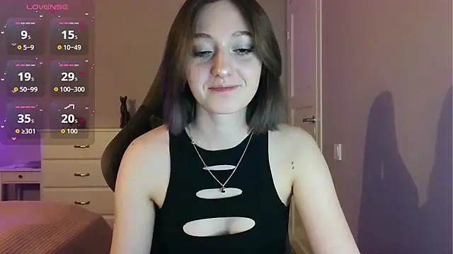 Snapshot of white_liillyy chatting on May 2026 09:22:02 PM white liillyy online show from May 2026 09:22:02 PM