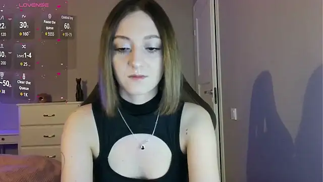 white liillyy online show from June 2026 08:58:02 PM