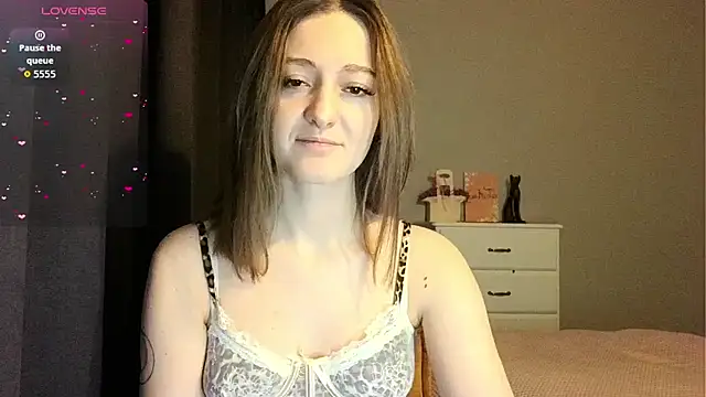 white liillyy online show from February 2026 10:05:01 PM