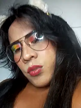 Snapshot of angela_bigdick chatting on October 2025 02:45:02 AM angela bigdick online show from October 2025 02:45:02 AM