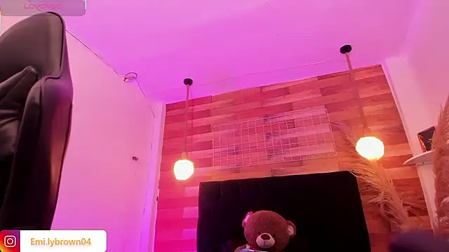 Snapshot of Emily_brown04 chatting on February 2026 12:31:02 AM Emily brown04 online show from February 2026 12:31:02 AM