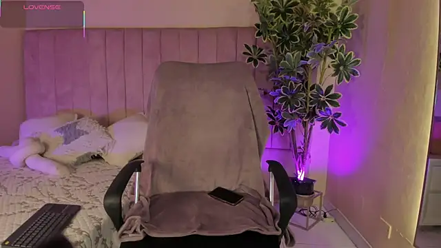 Mia mtnz02 online show from January 2026 02:59:02 AM