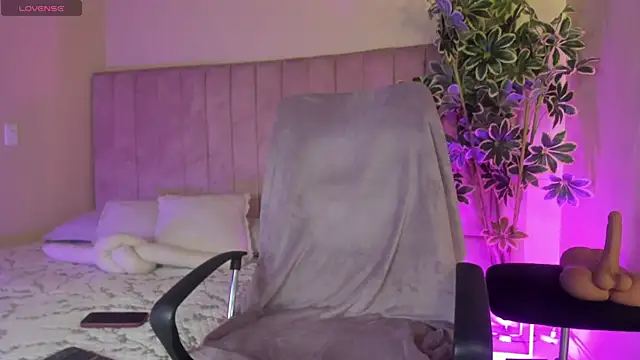 Mia mtnz02 online show from April 2026 02:40:01 AM