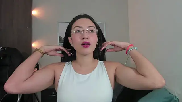 victoria flores1 online show from November 2025 04:22:01 PM