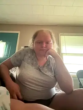 KadiSparkle online show from September 2025 09:43:01 PM