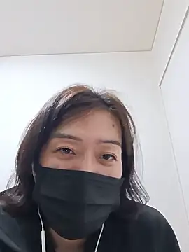 Snapshot of taru1225 chatting on May 2026 12:33:01 PM taru1225 online show from May 2026 12:33:01 PM