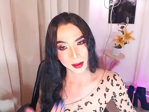 Snapshot of Jane_Bilbeisi chatting on November 2025 06:23:01 PM Jane Bilbeisi online show from November 2025 06:23:01 PM