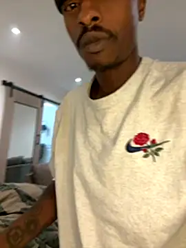 Snapshot of AllDayBbC chatting on October 2025 04:40:02 PM AllDayBbC online show from October 2025 04:40:02 PM