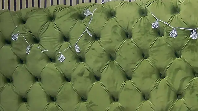 Snapshot of LunaHart chatting on January 2026 01:47:02 PM LunaHart online show from January 2026 01:47:02 PM