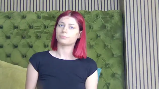 Snapshot of LunaHart chatting on February 2026 07:43:02 AM LunaHart online show from February 2026 07:43:02 AM