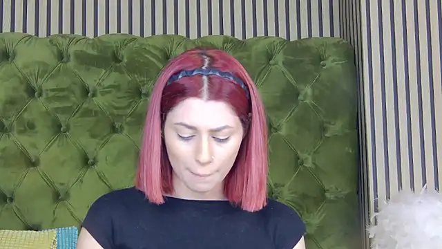 Snapshot of LunaHart chatting on February 2026 09:11:02 AM LunaHart online show from February 2026 09:11:02 AM