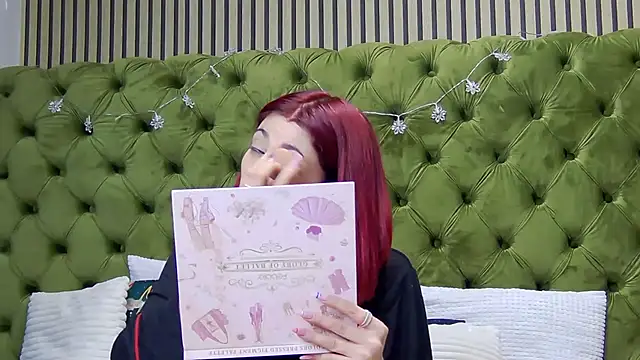 Snapshot of LunaHart chatting on January 2026 07:39:01 PM LunaHart online show from January 2026 07:39:01 PM