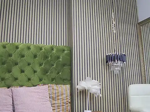 Snapshot of LunaHart chatting on November 2025 07:19:01 PM LunaHart online show from November 2025 07:19:01 PM