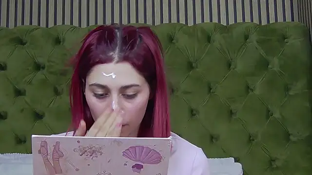 Snapshot of LunaHart chatting on February 2026 12:33:01 PM LunaHart online show from February 2026 12:33:01 PM