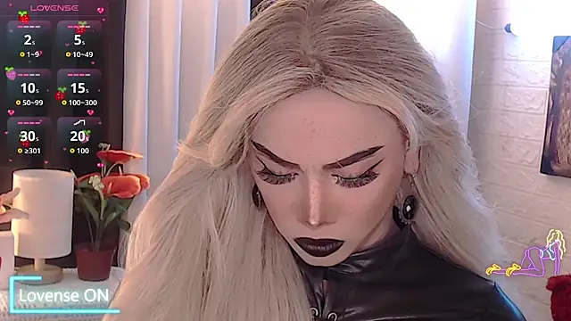 Snapshot of Your_valentina_goddess chatting on October 2025 02:24:02 AM Your valentina goddess online show from October 2025 02:24:02 AM